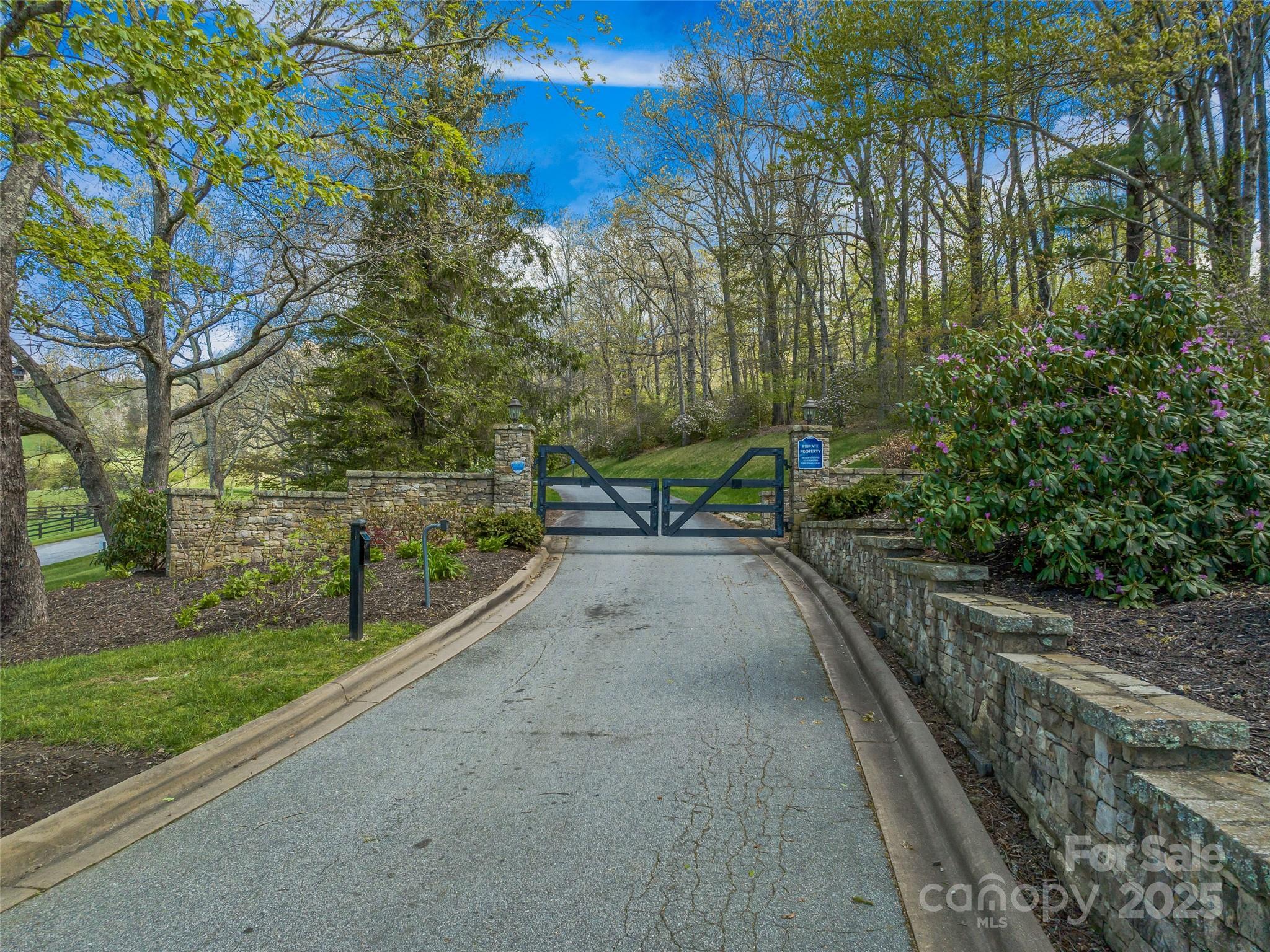 416 Summerset Drive Unit: 83