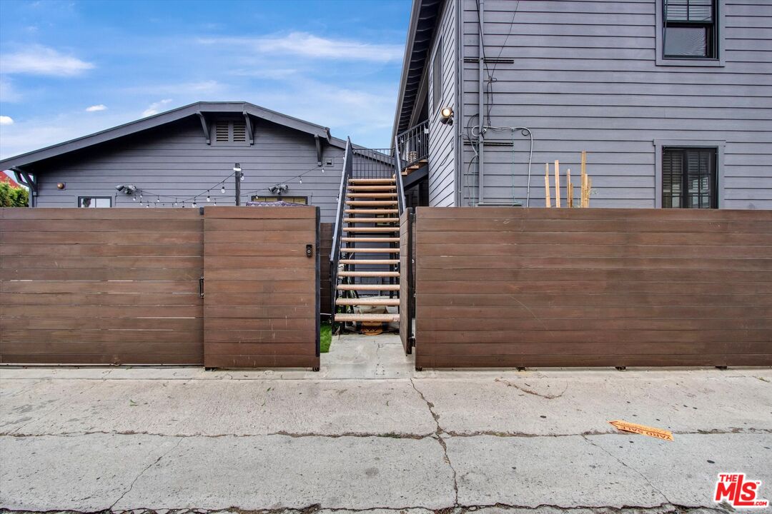 605 Indiana Ave