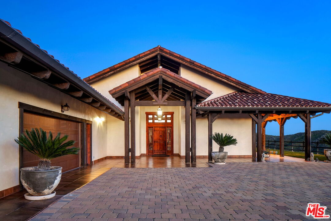 12486 Yerba Buena Rd