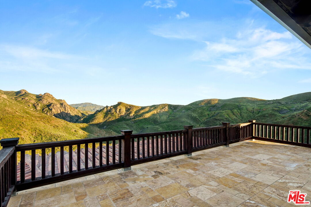 12486 Yerba Buena Rd