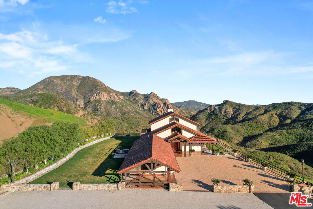 12486 Yerba Buena Rd