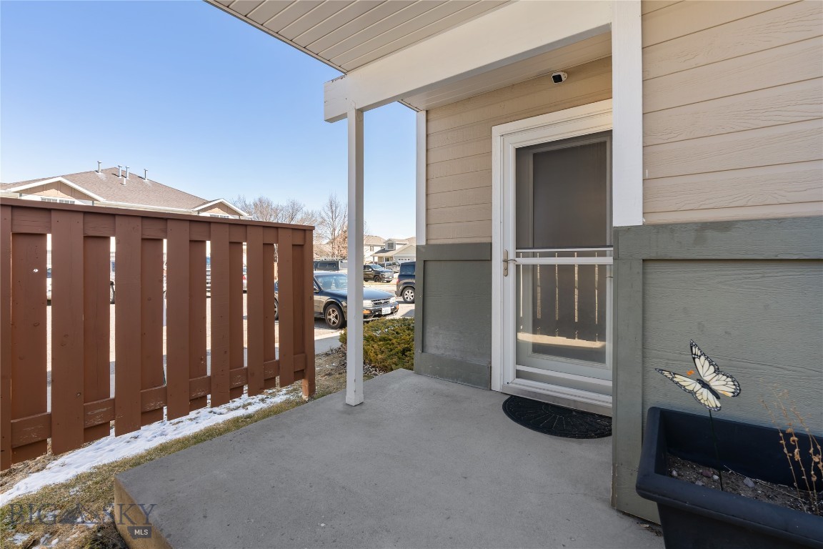 859 Forestglen 4D