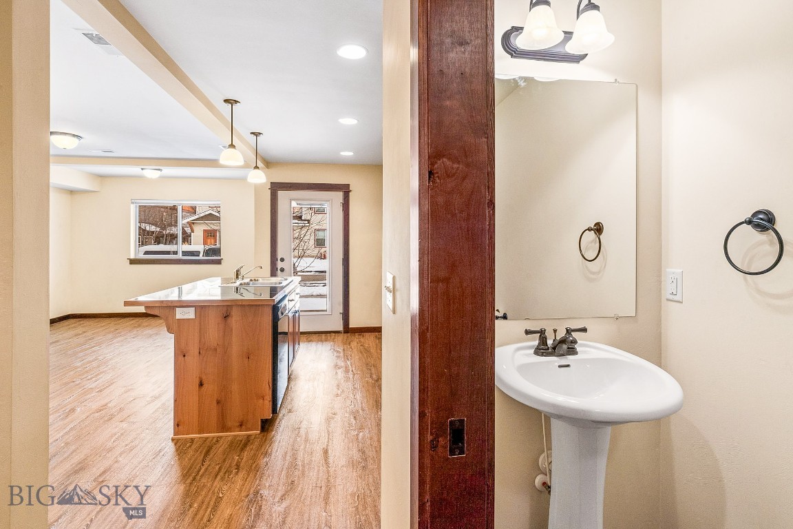2755 Fen Way B