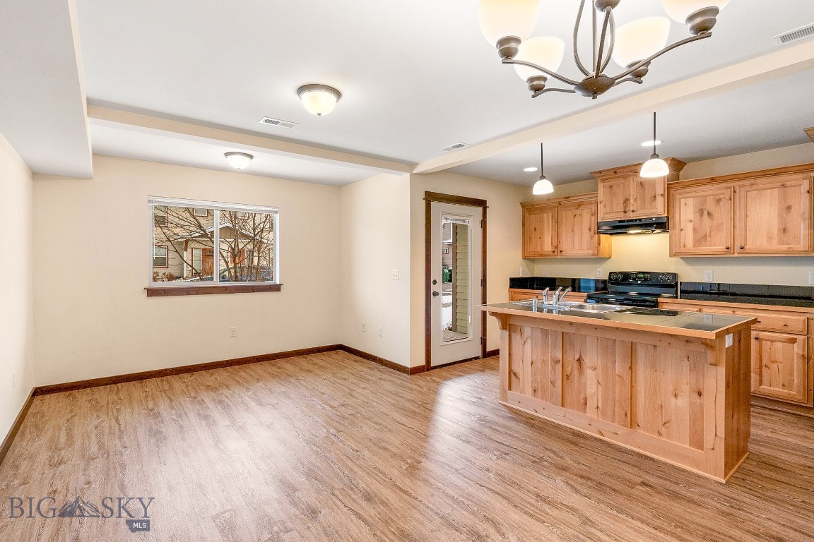 2755 Fen Way B
