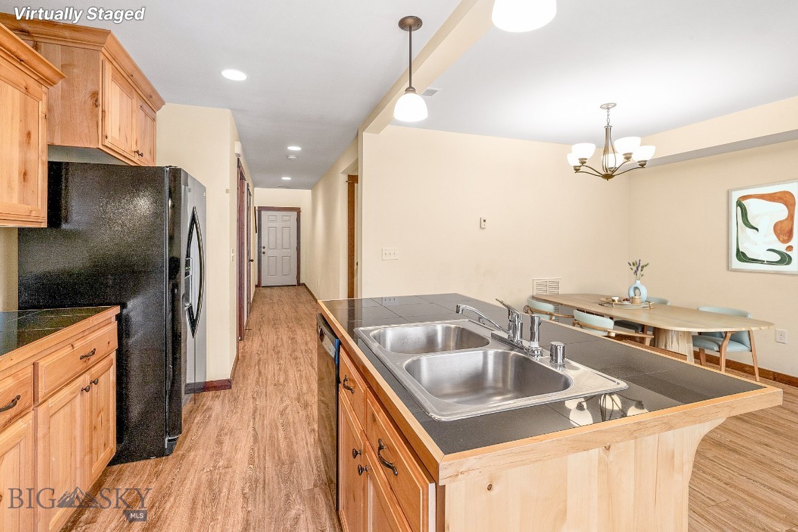 2755 Fen Way B