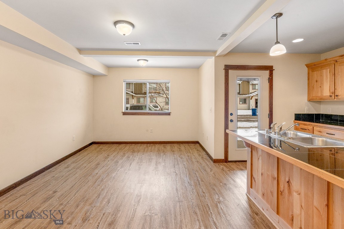 2755 Fen Way B
