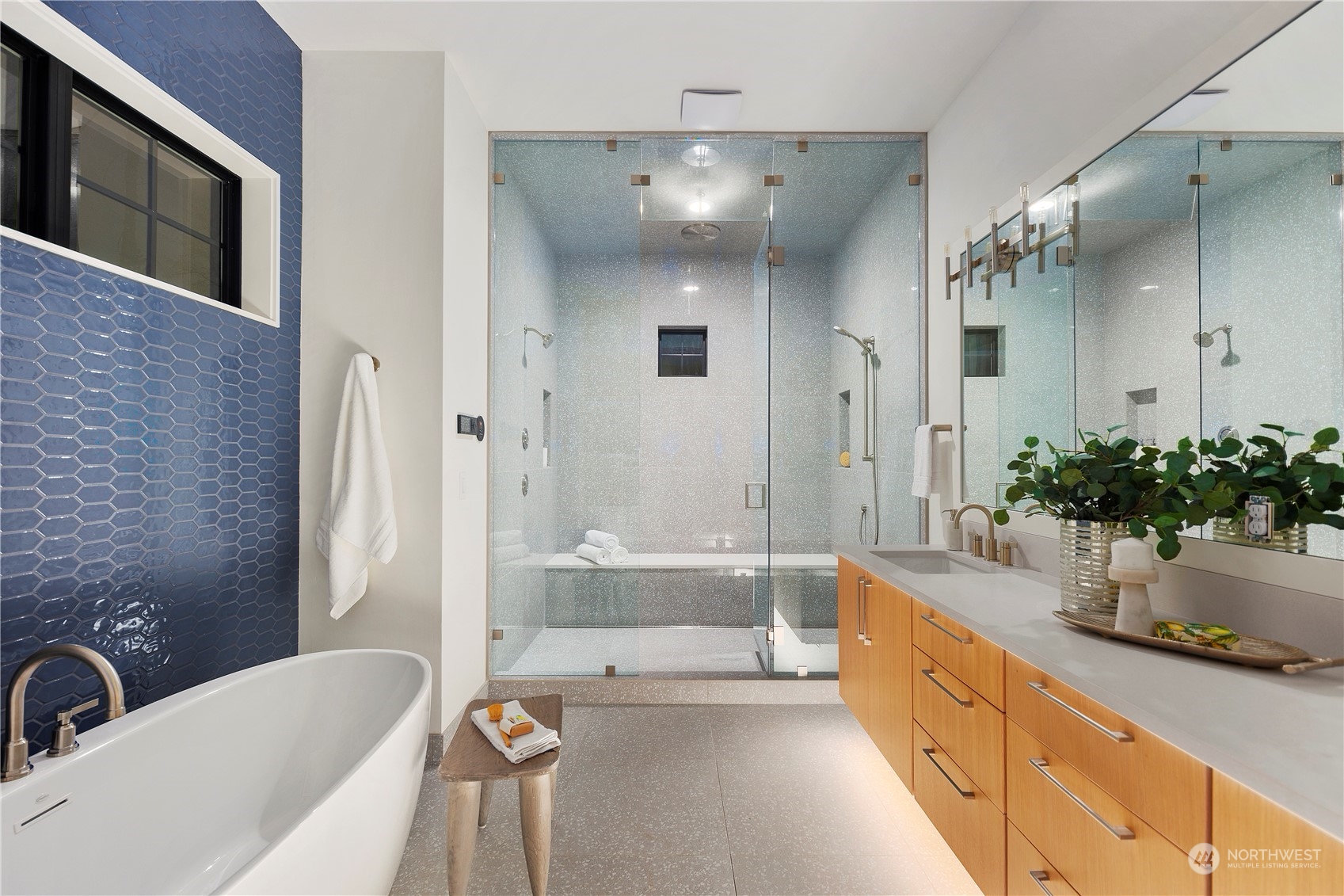 26 xxx SE 152nd Street