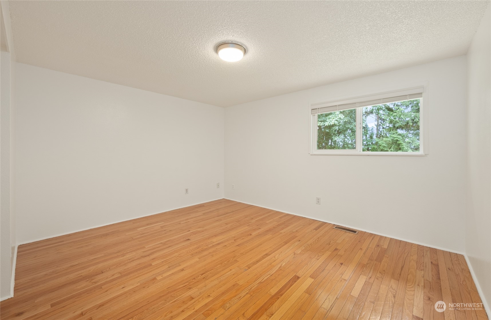 13309 54 Avenue SE