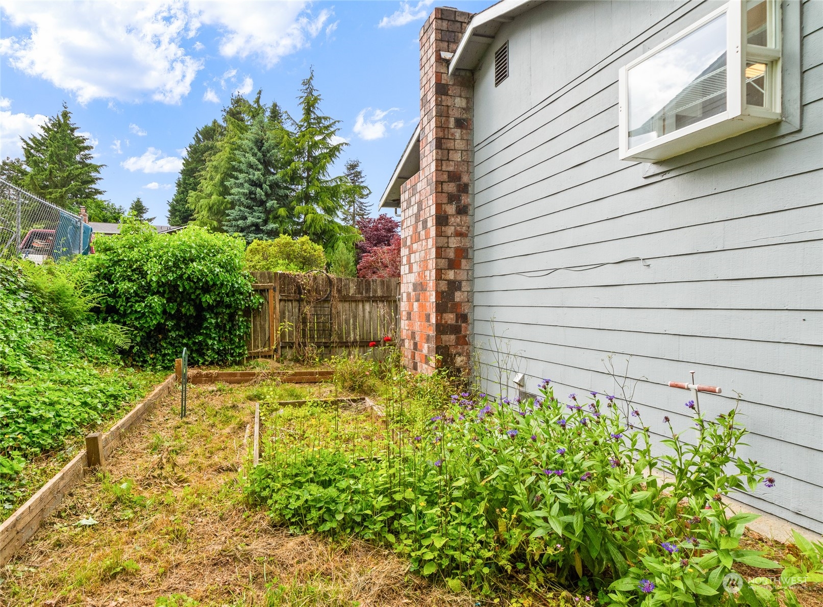 13309 54 Avenue SE