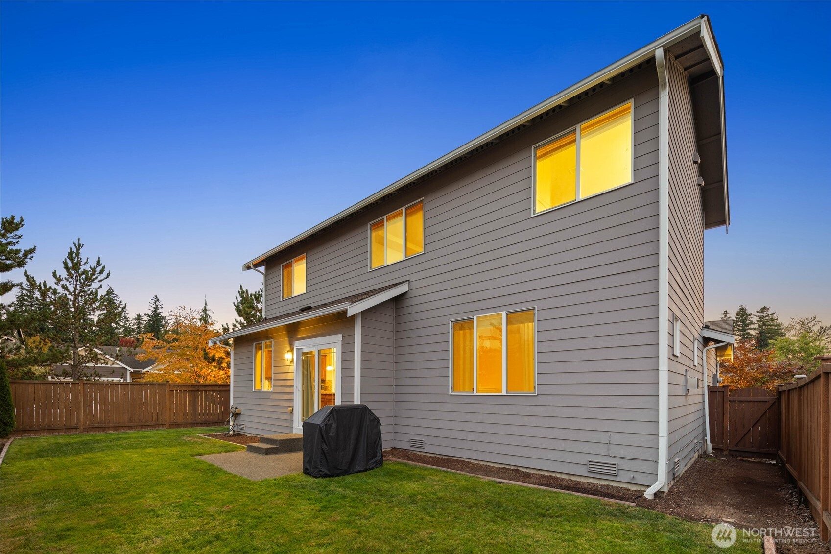 6608 Douglas Avenue SE