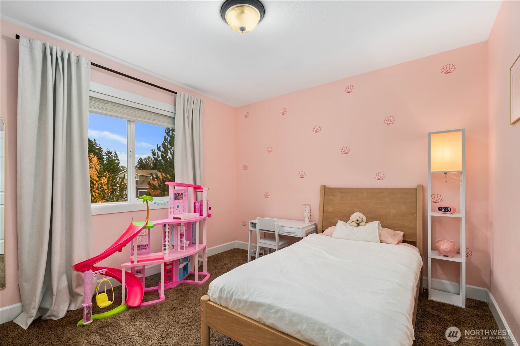 6608 Douglas Avenue SE