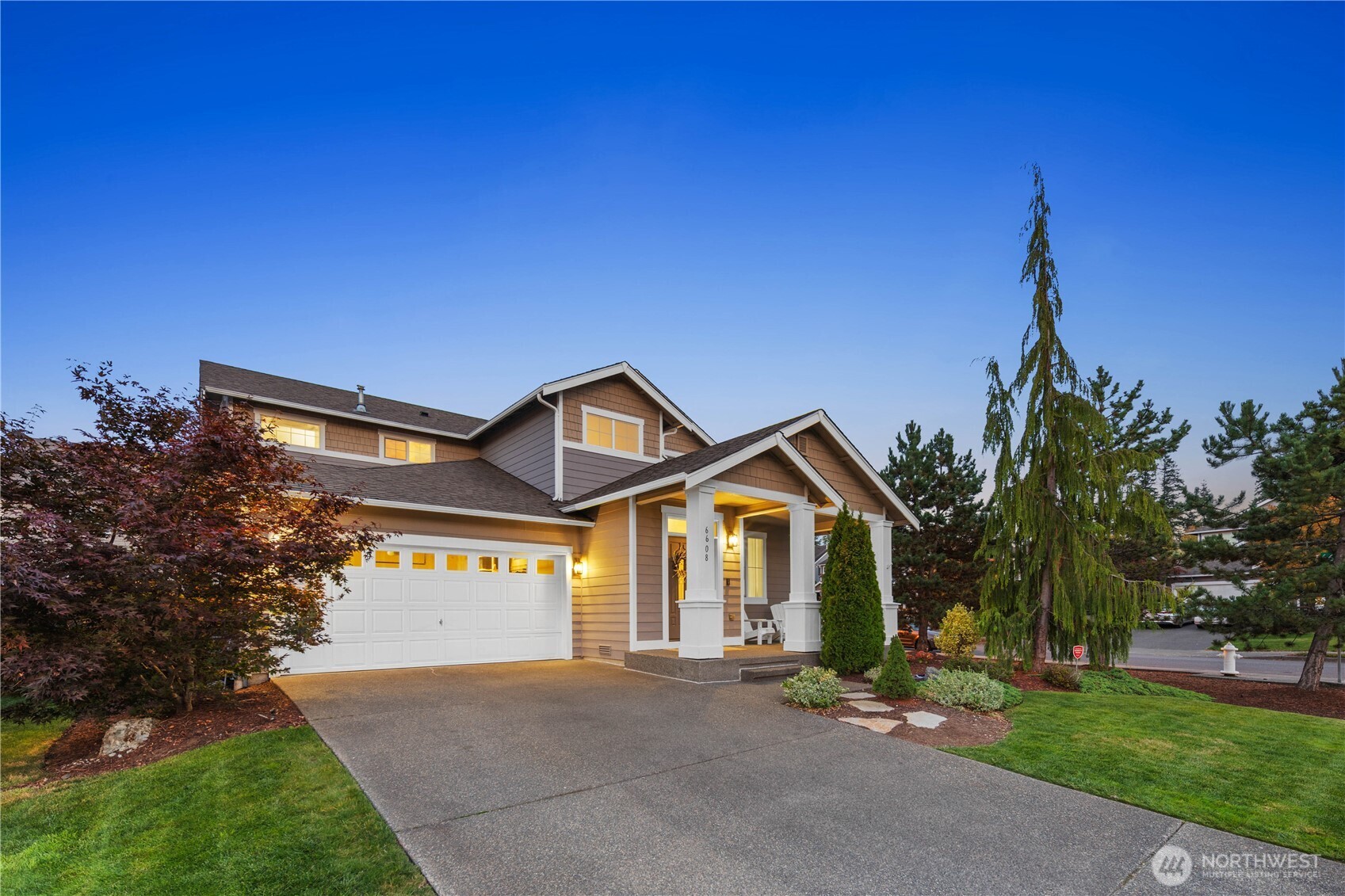 6608 Douglas Avenue SE