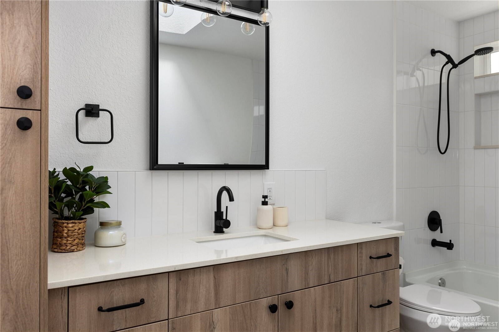 11109 Jovita Boulevard E