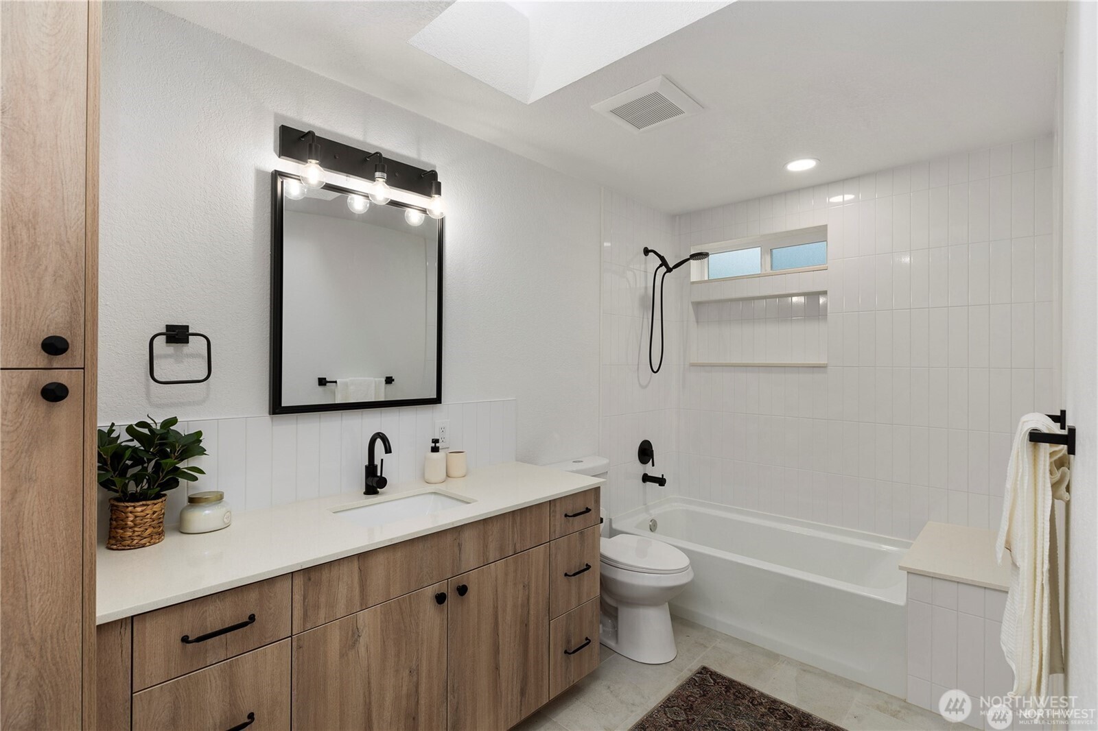 11109 Jovita Boulevard E