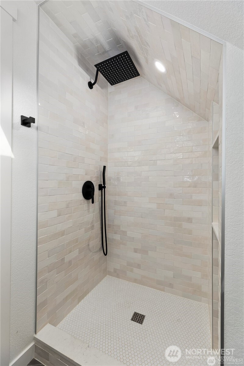 11109 Jovita Boulevard E