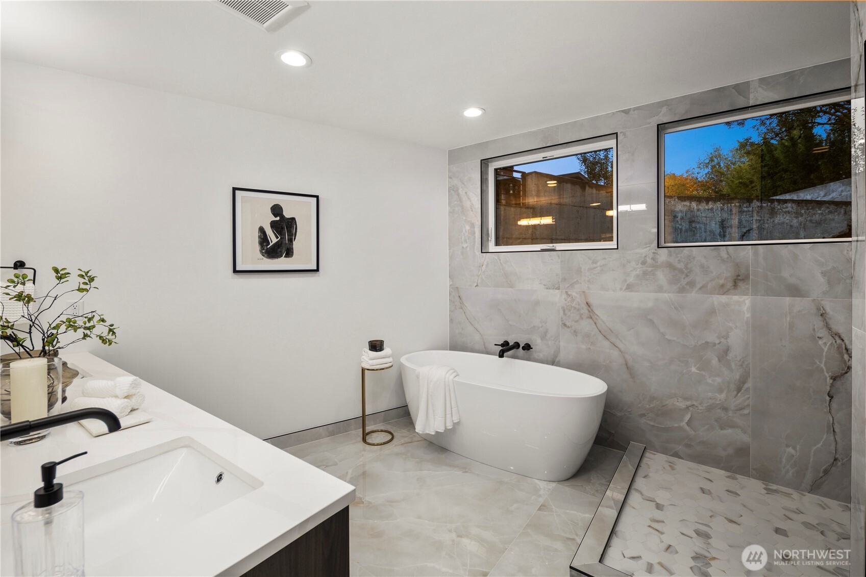 2410 Everett Avenue E