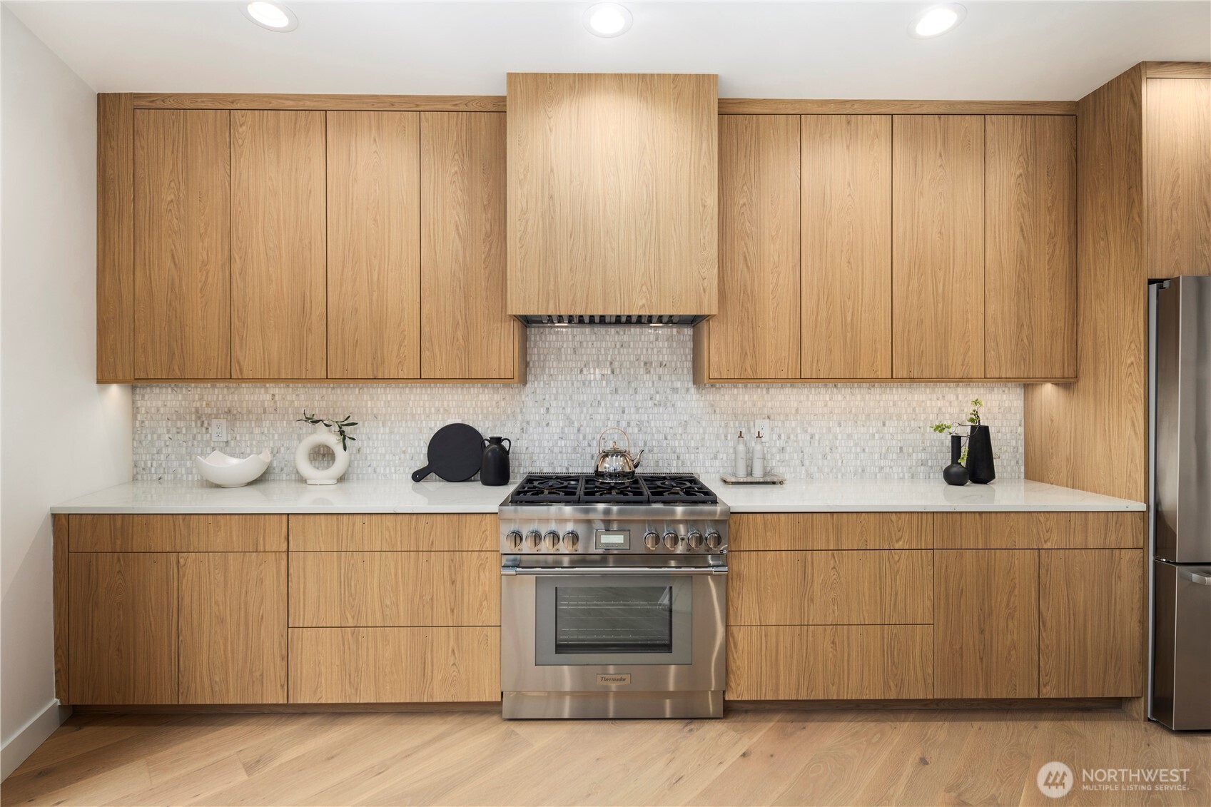 2410 Everett Avenue E