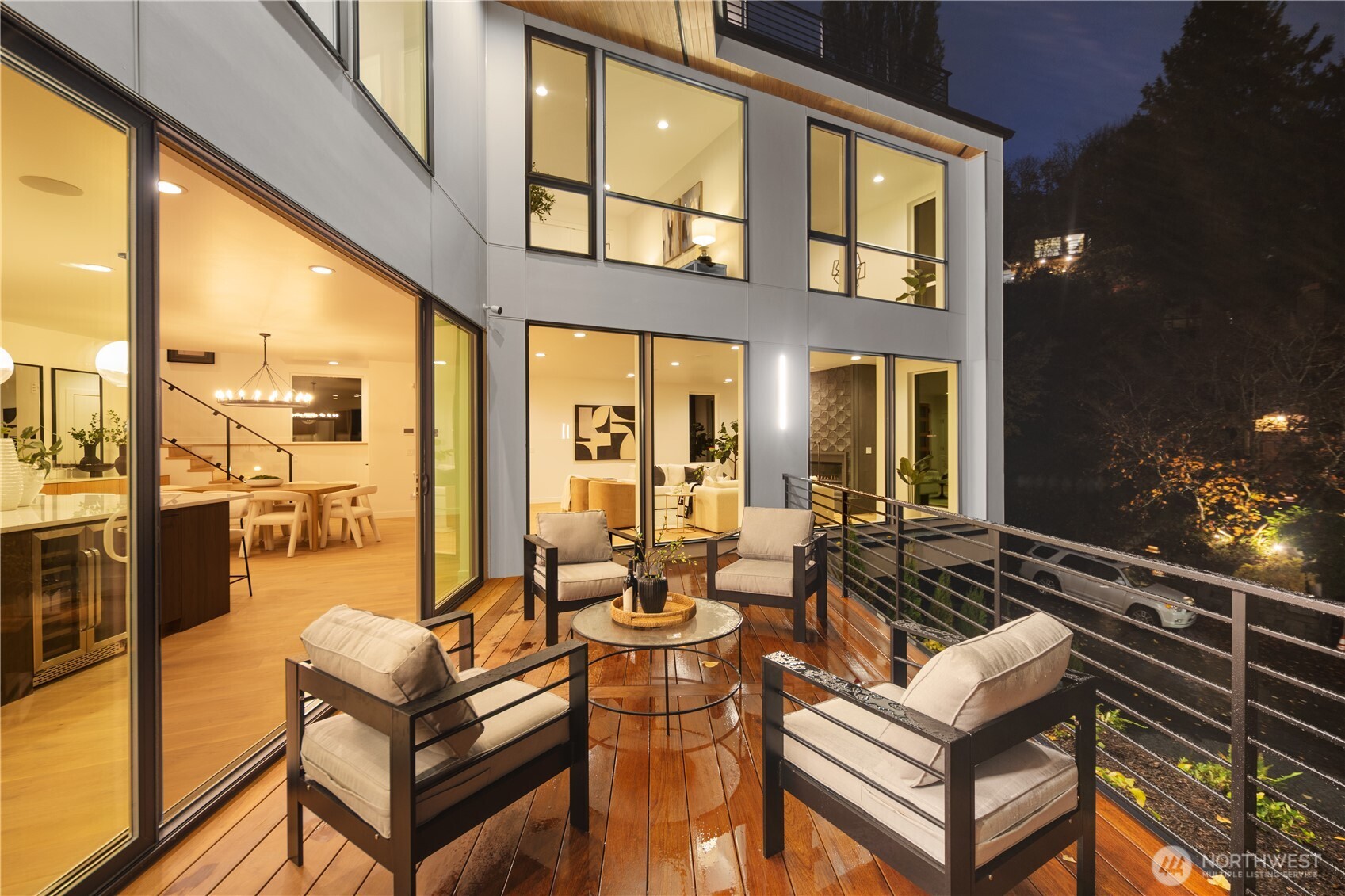 2410 Everett Avenue E