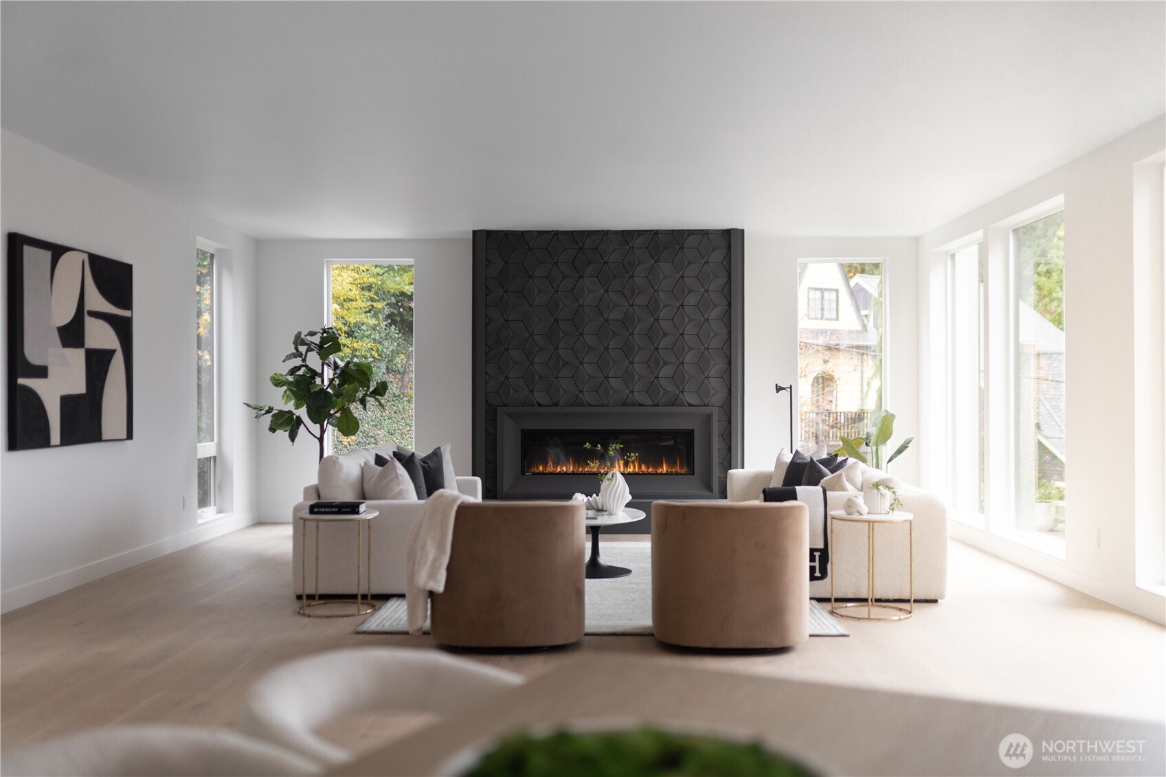 2410 Everett Avenue E