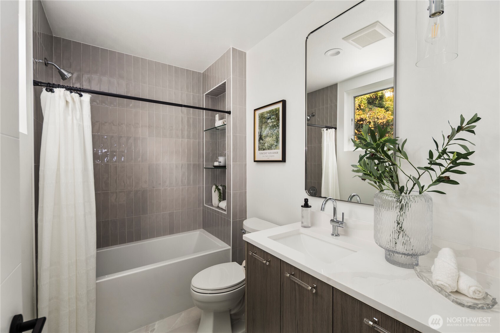 2410 Everett Avenue E