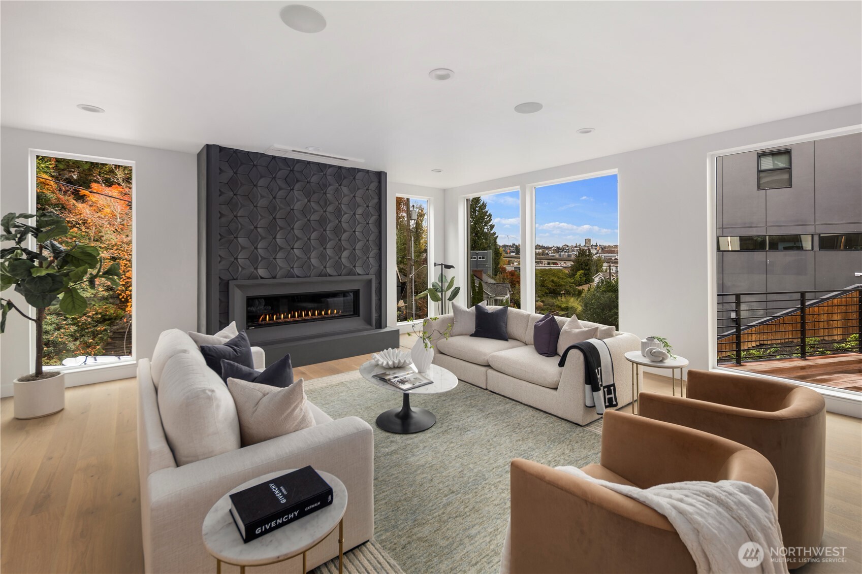 2410 Everett Avenue E