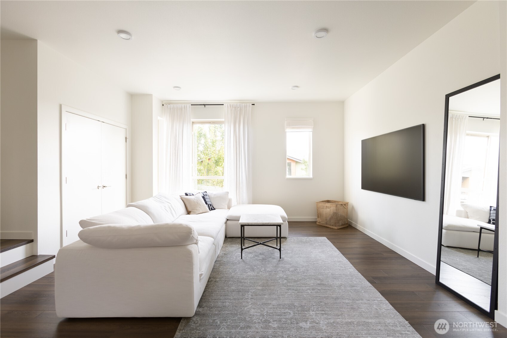 32731 Madrona Avenue SE