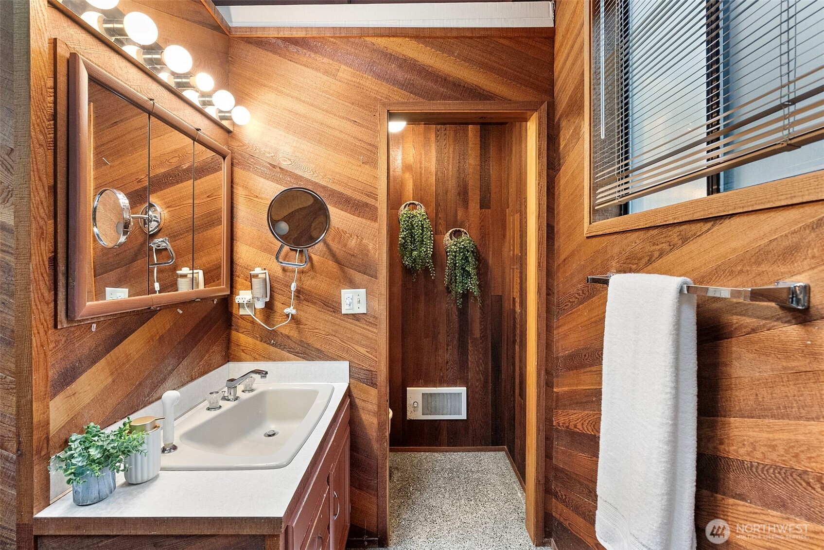 12720 Ave Dubois SW