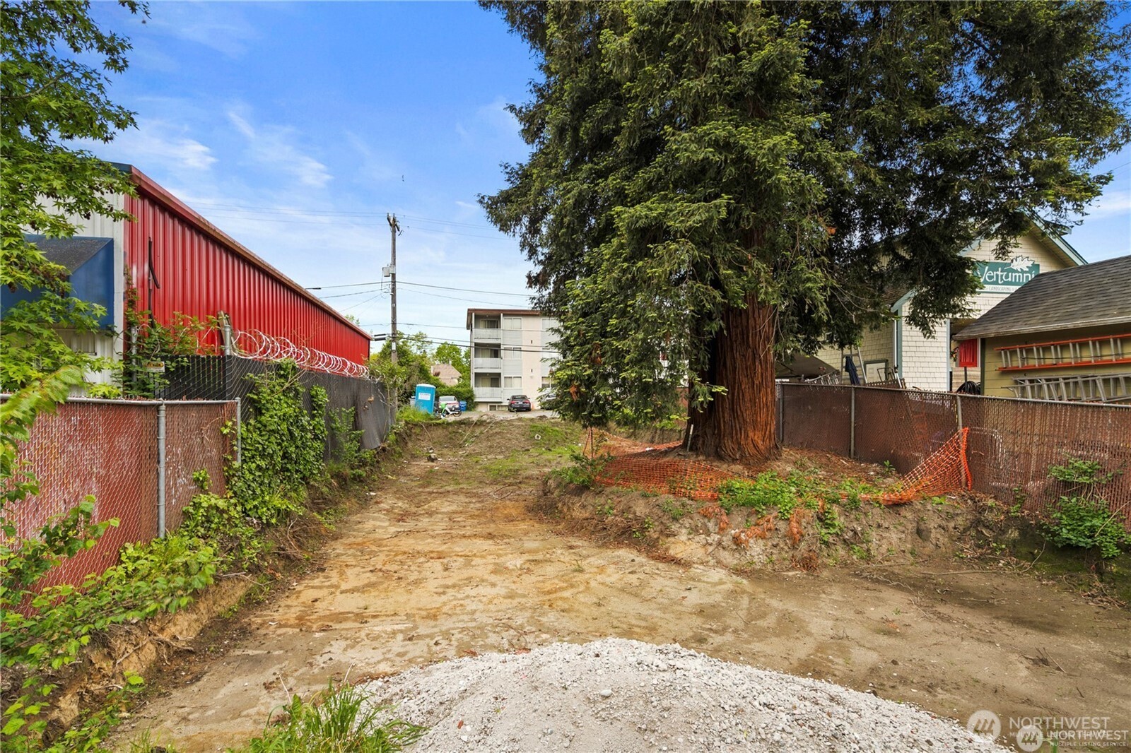 3219 Claremont Avenue S