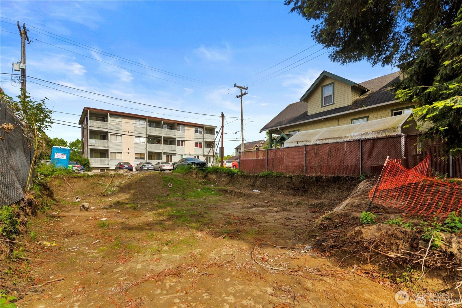 3219 Claremont Avenue S