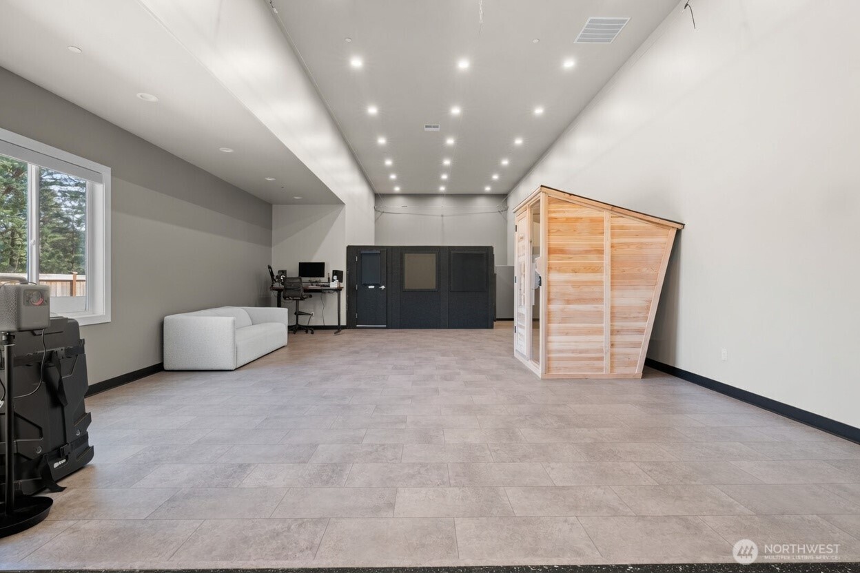 16524 116th Street E