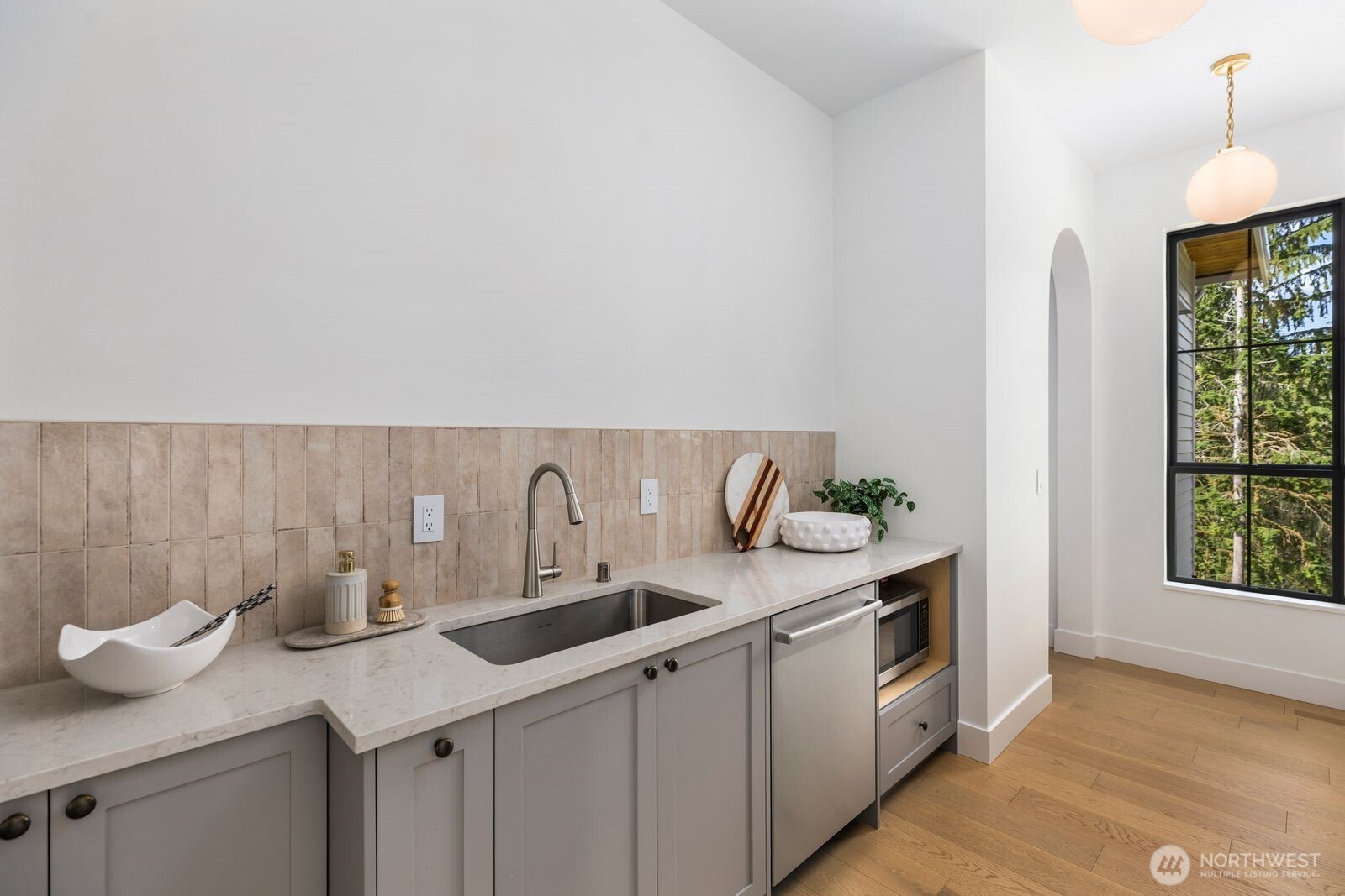 18021 48th Street NE