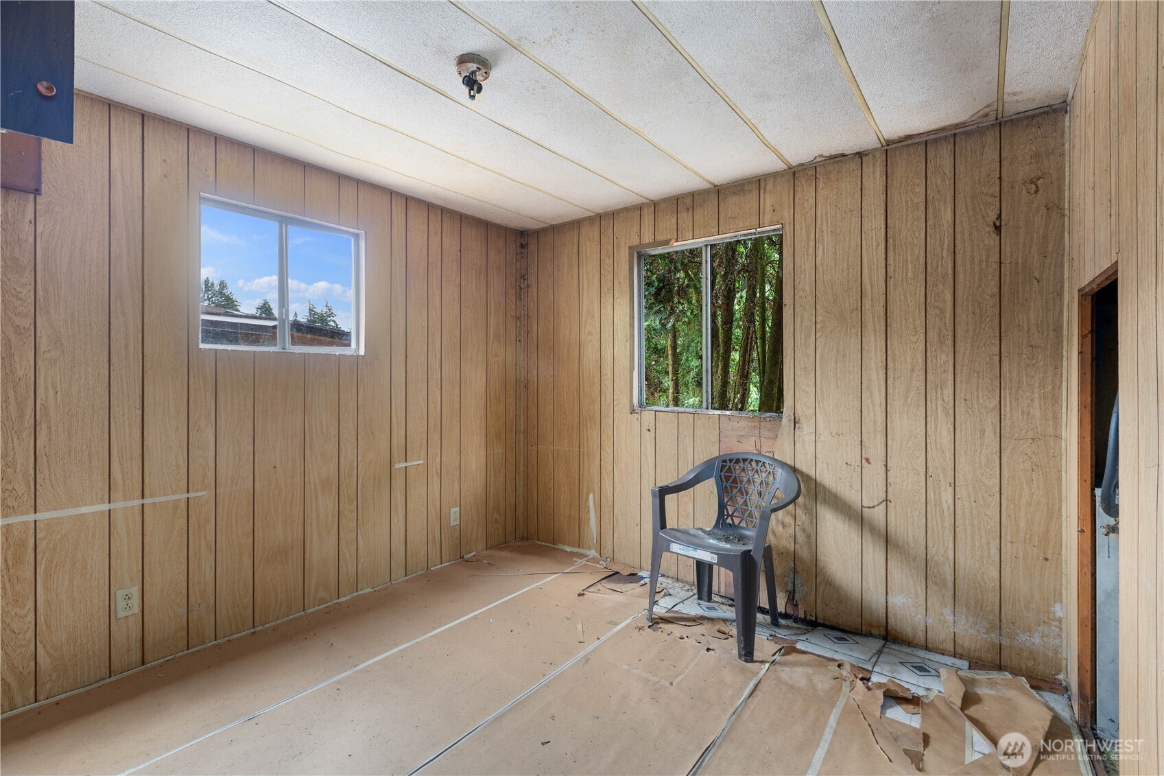 2706 S 276th Place