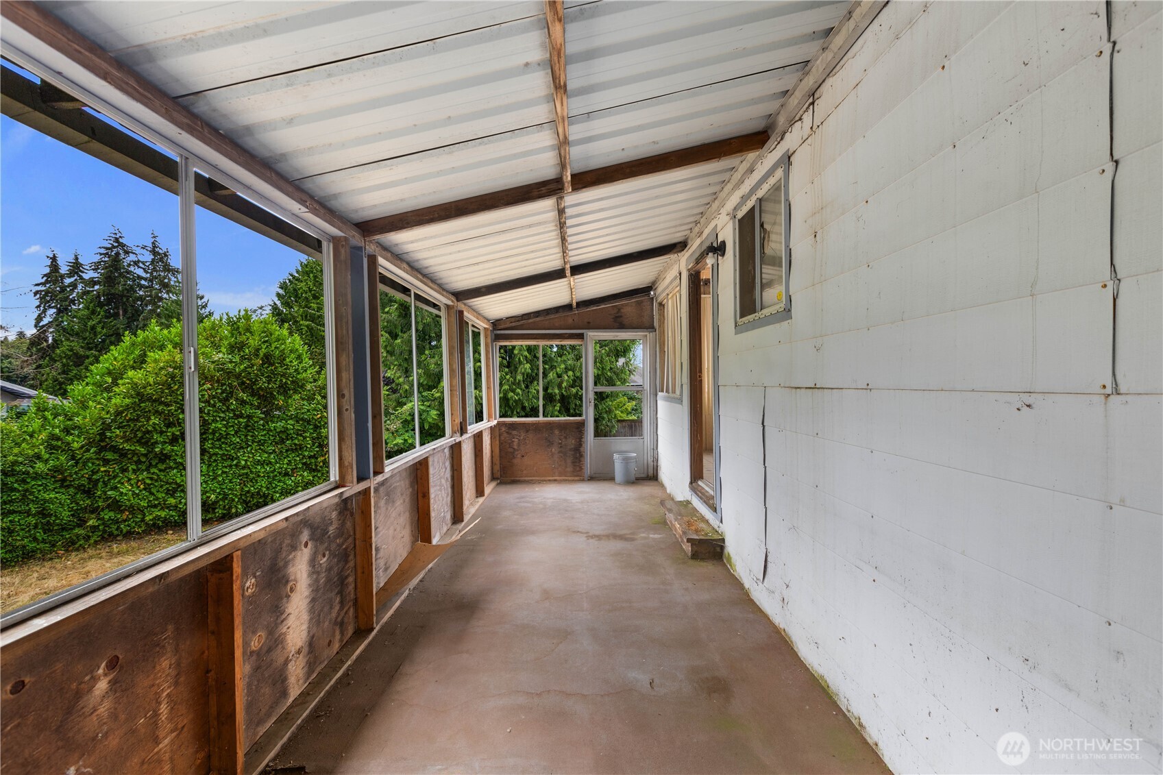 2706 S 276th Place