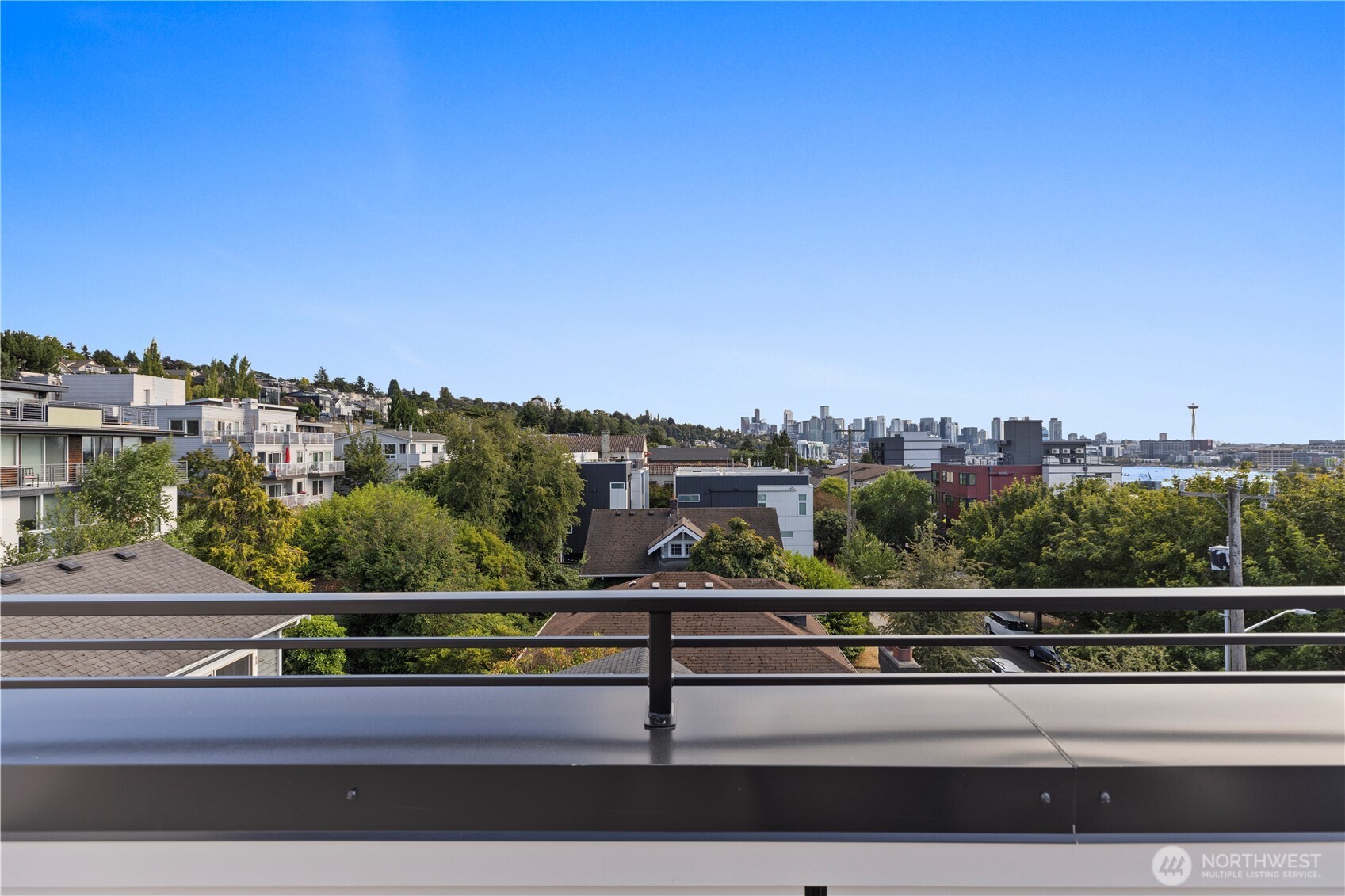 2328 Franklin Avenue E Unit: C
