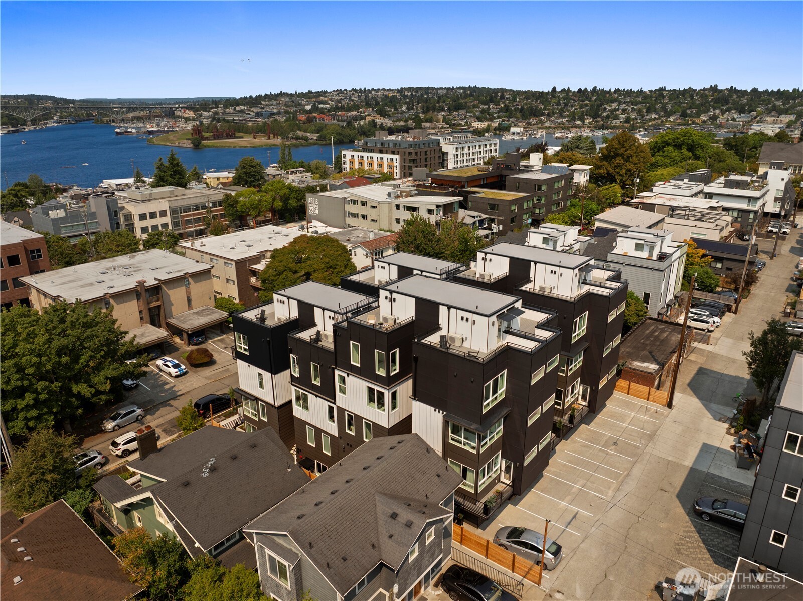 2328 Franklin Avenue E Unit: C