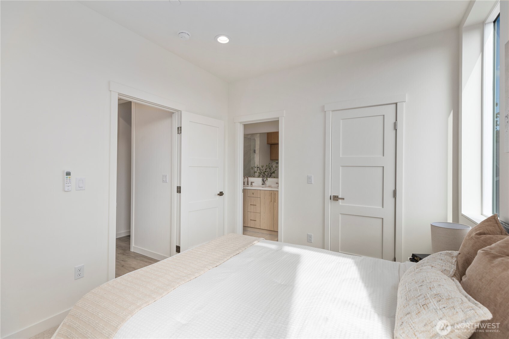 2328 Franklin Avenue E Unit: C
