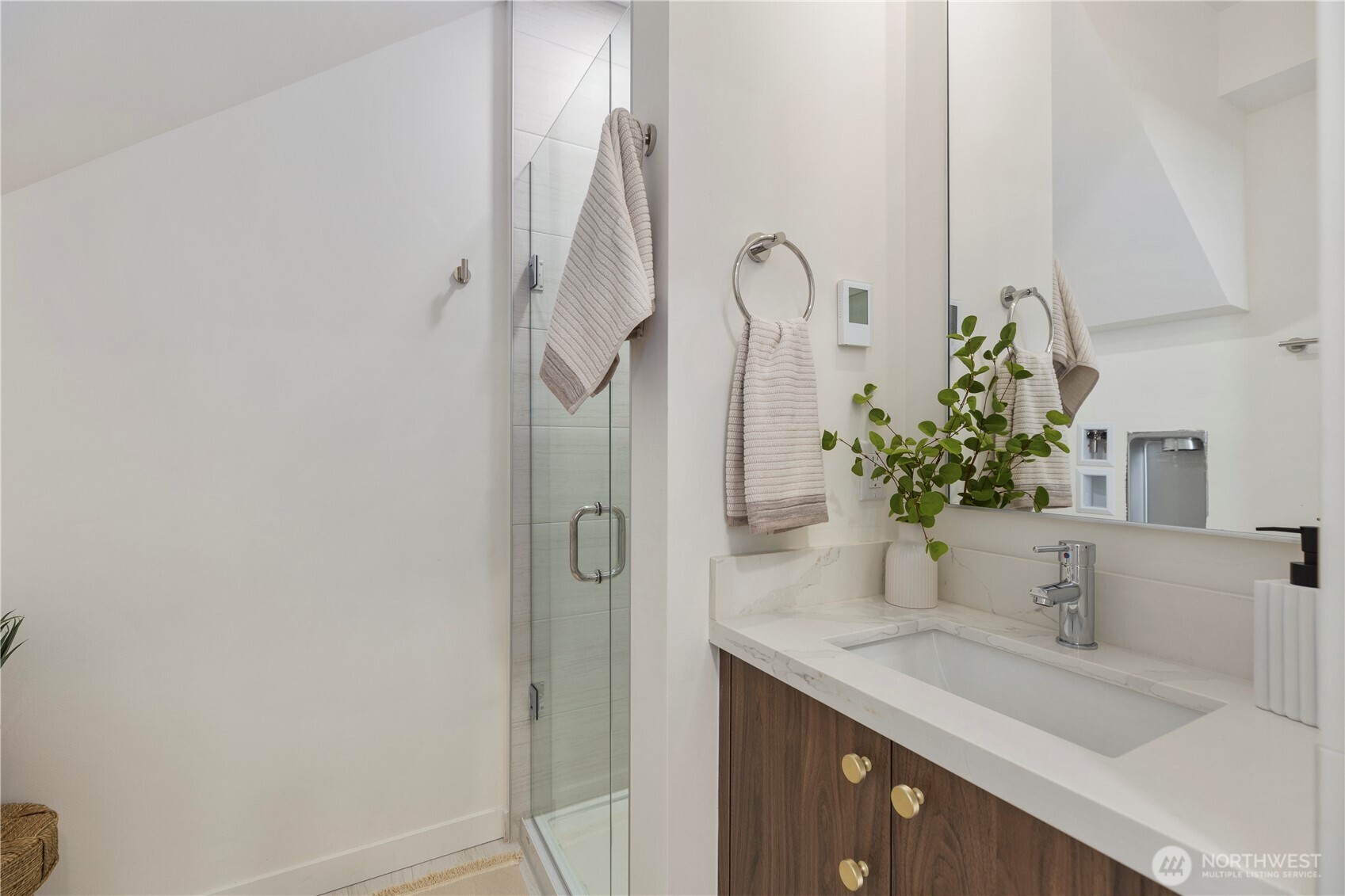 2328 Franklin Avenue E Unit: C