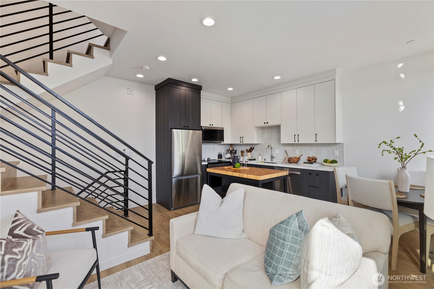 2328 Franklin Avenue E Unit: C