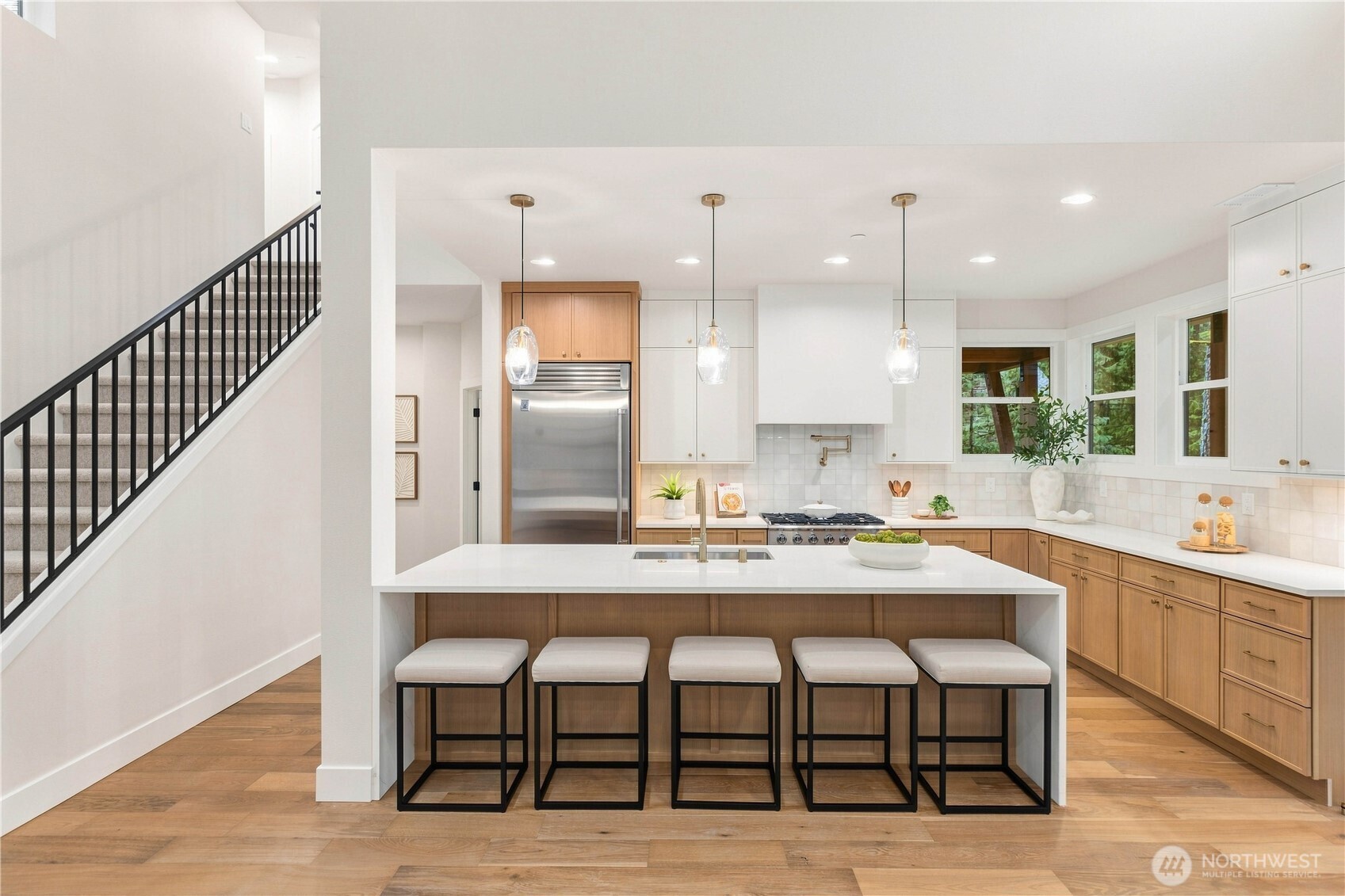 961 Larkspur Loop