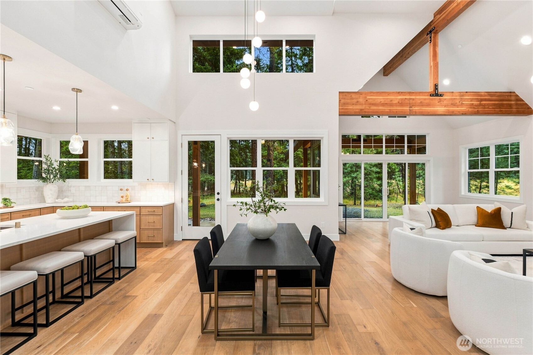961 Larkspur Loop