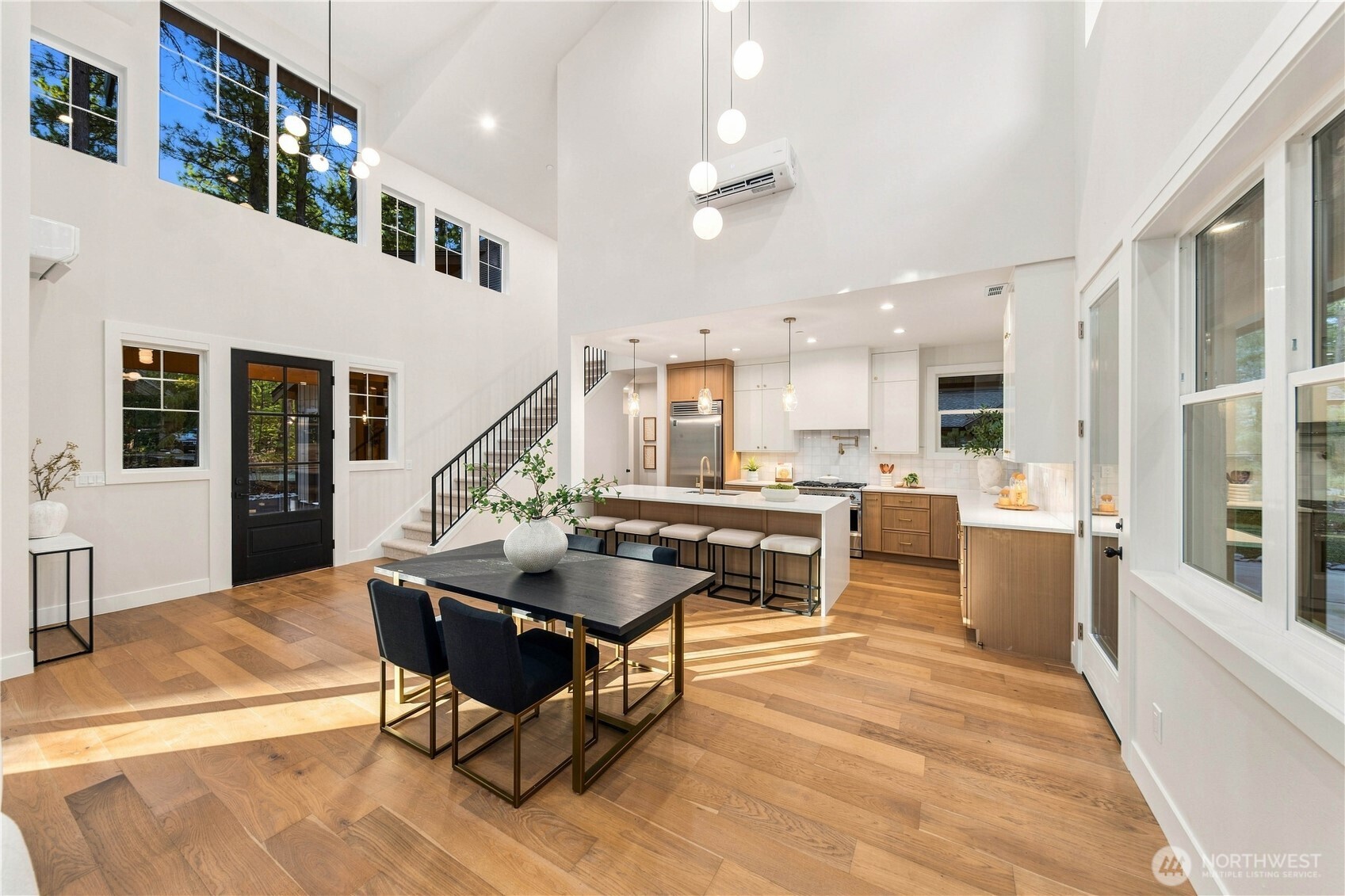 961 Larkspur Loop