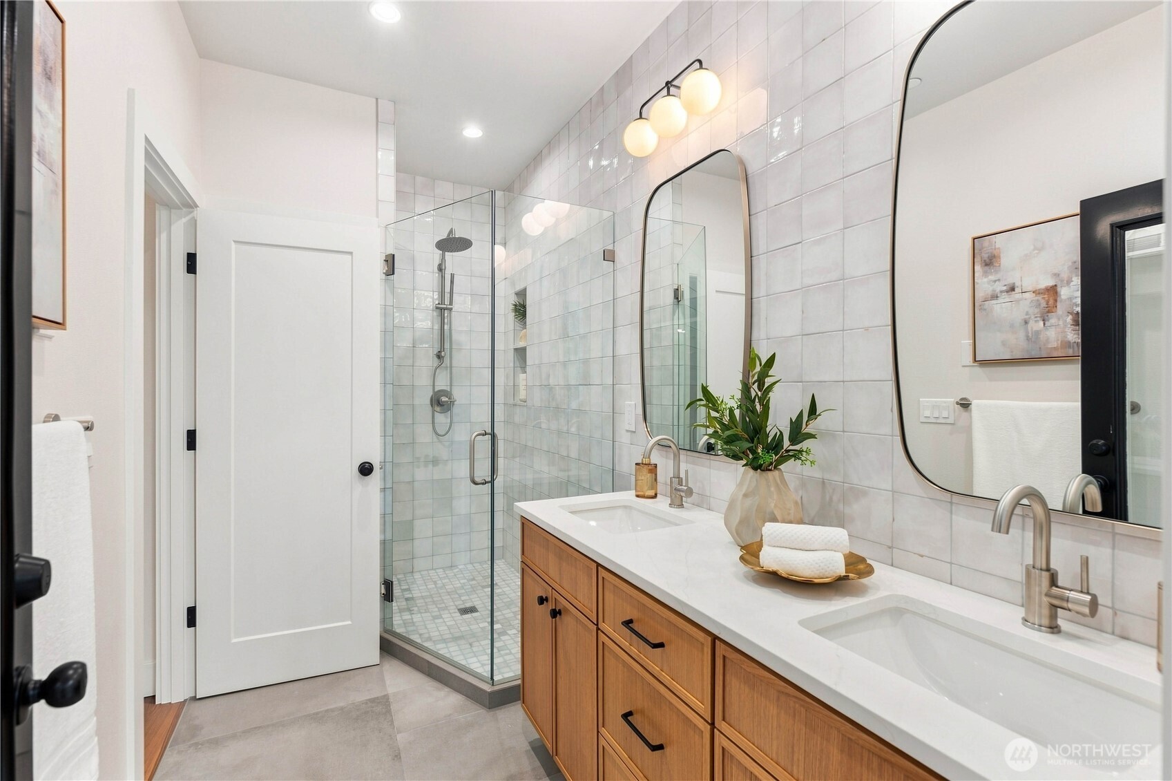 961 Larkspur Loop