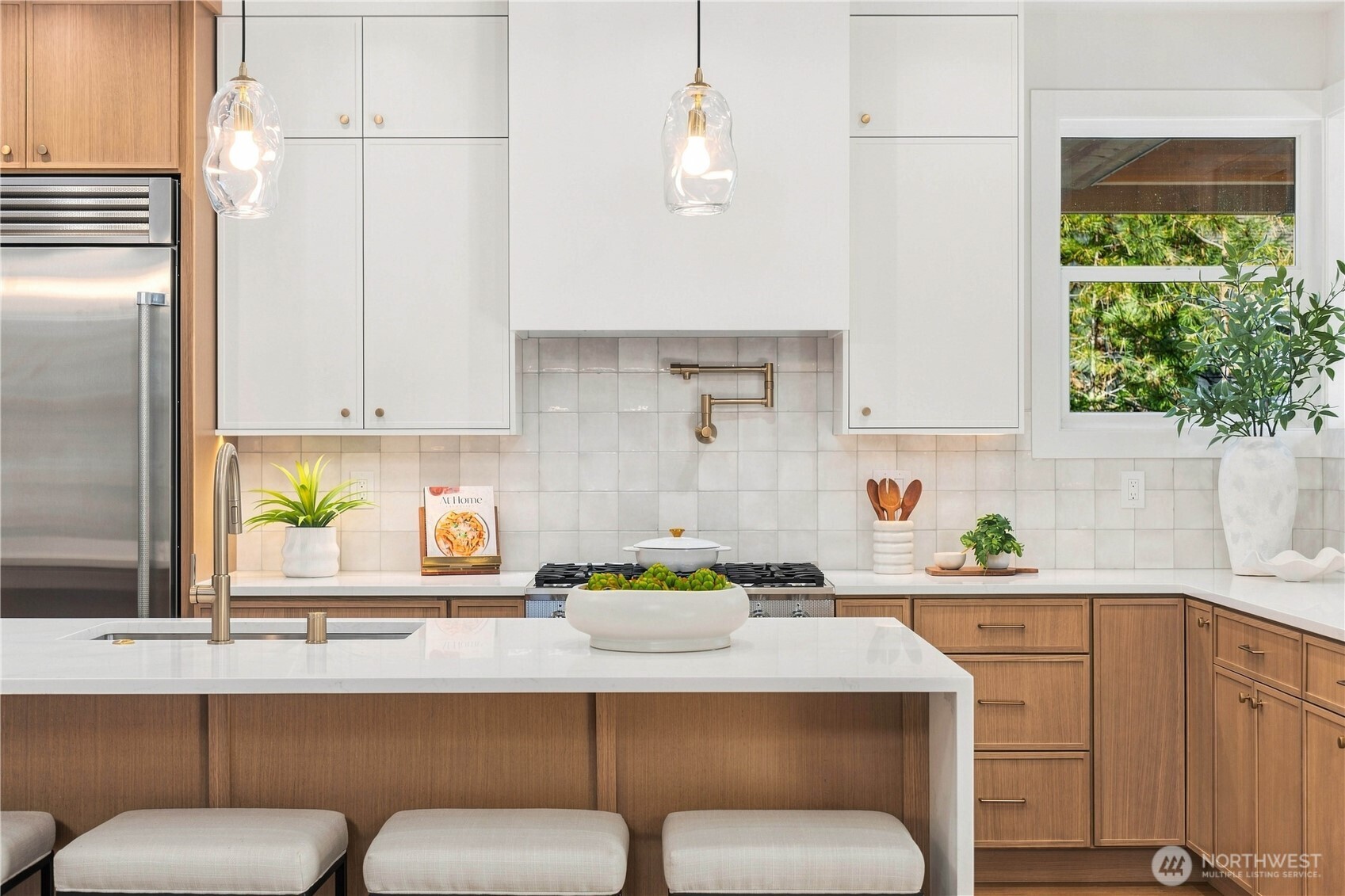 961 Larkspur Loop