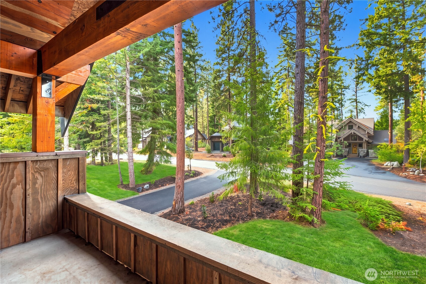 961 Larkspur Loop