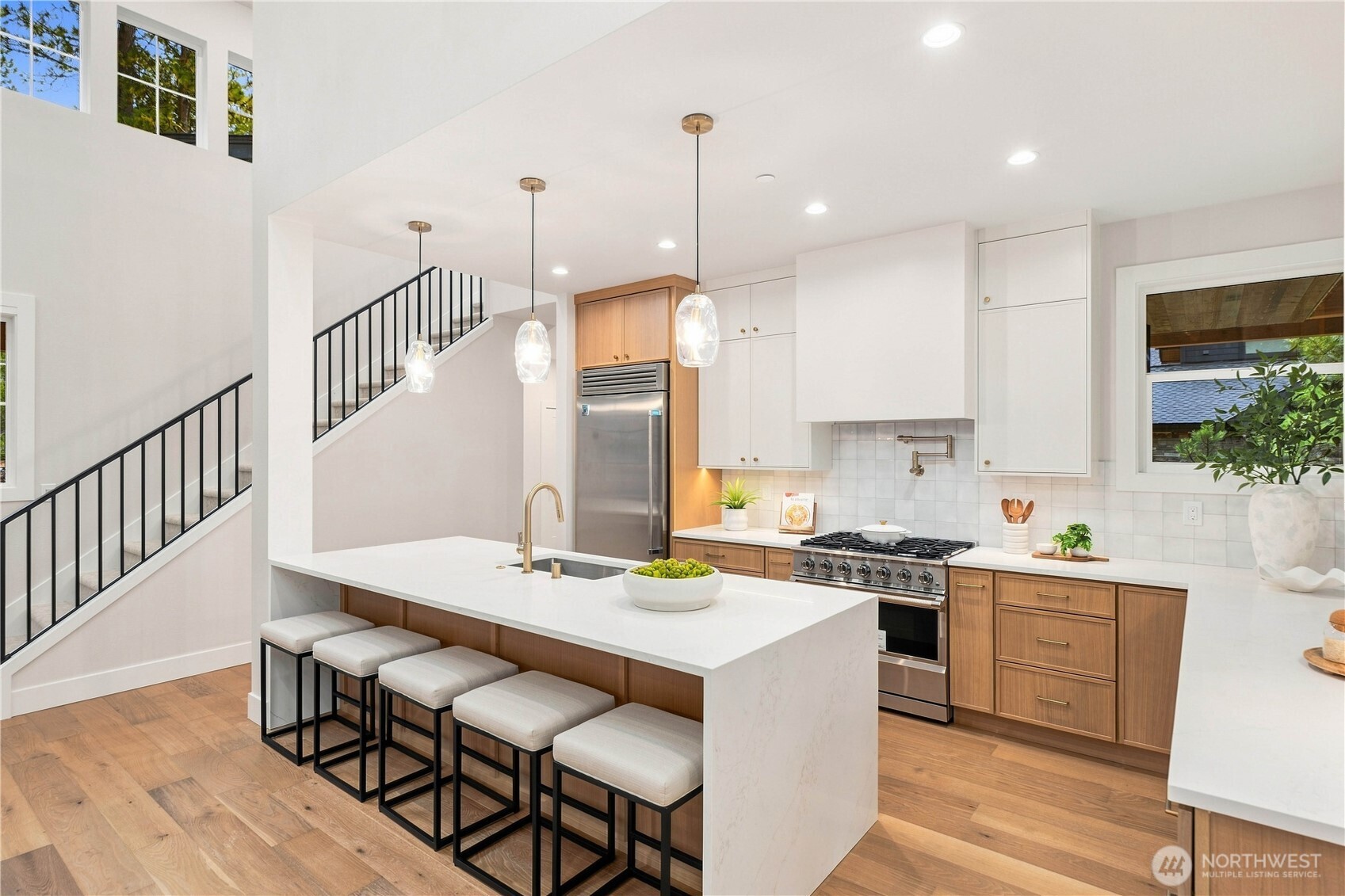 961 Larkspur Loop