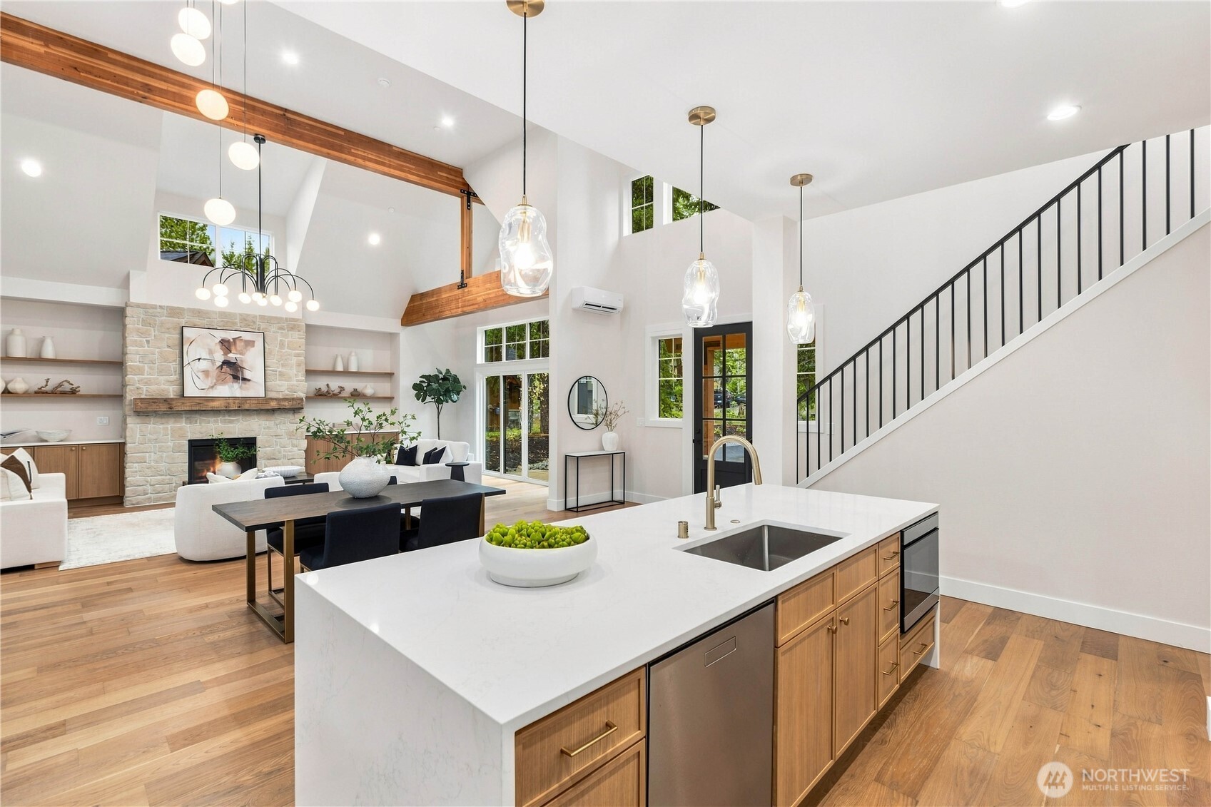 961 Larkspur Loop