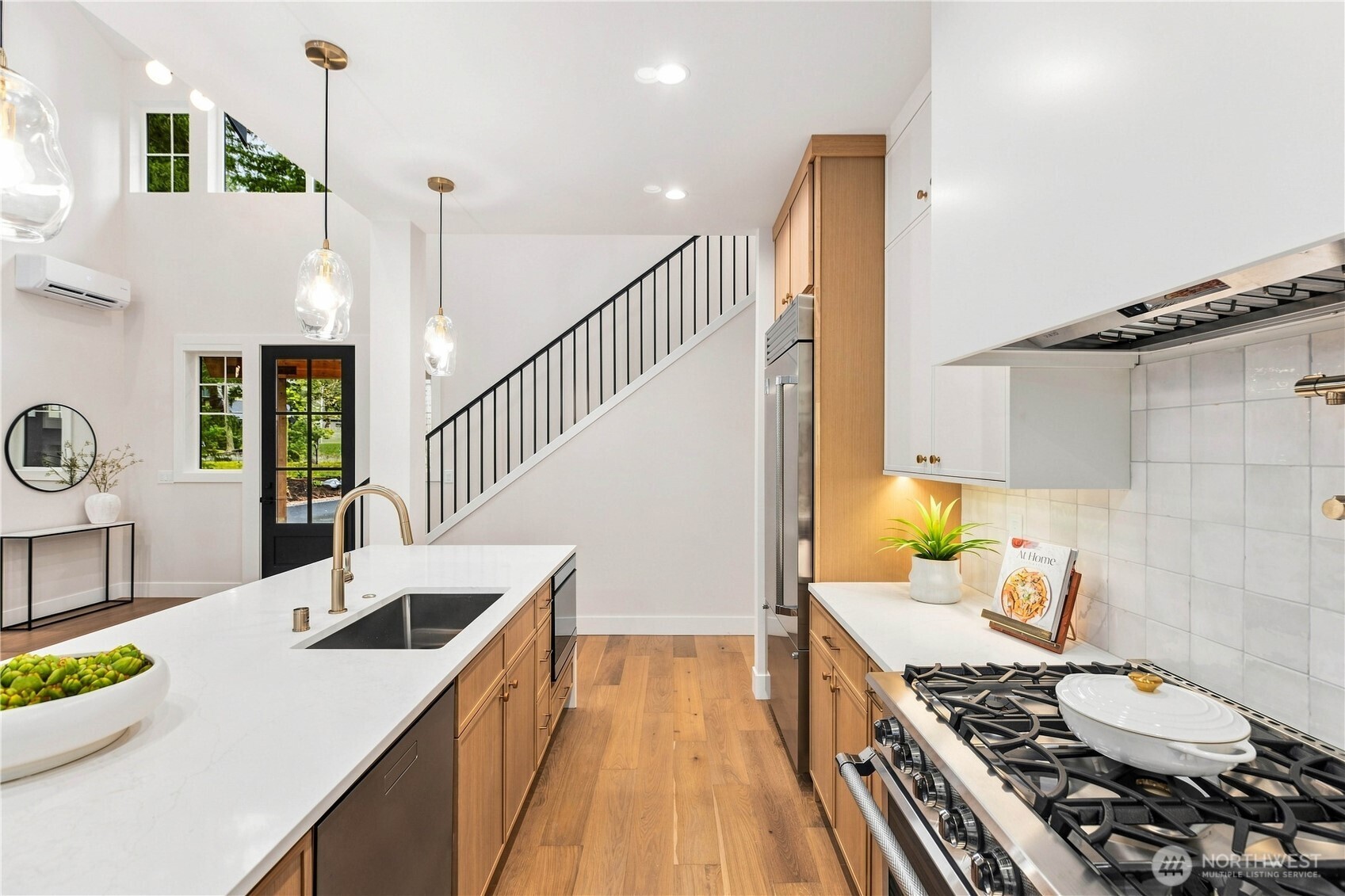 961 Larkspur Loop