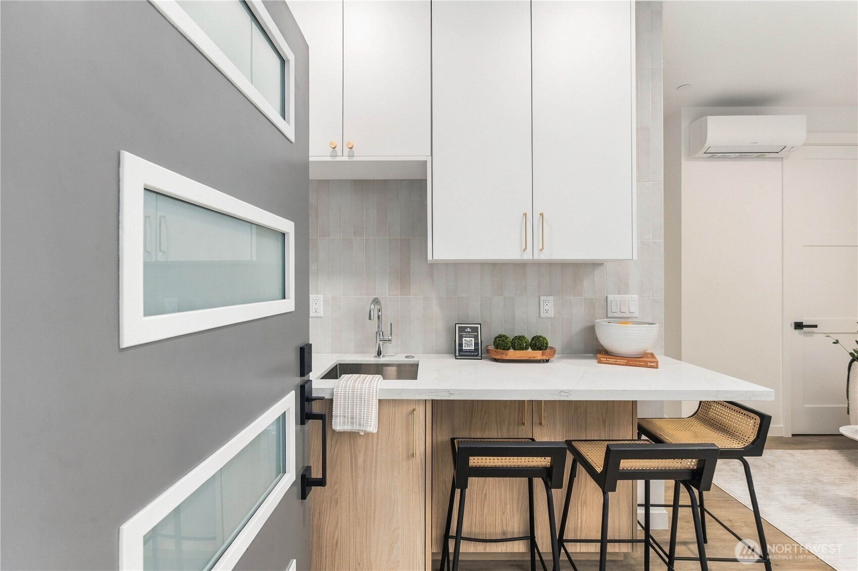 2328 Franklin Avenue E Unit: G