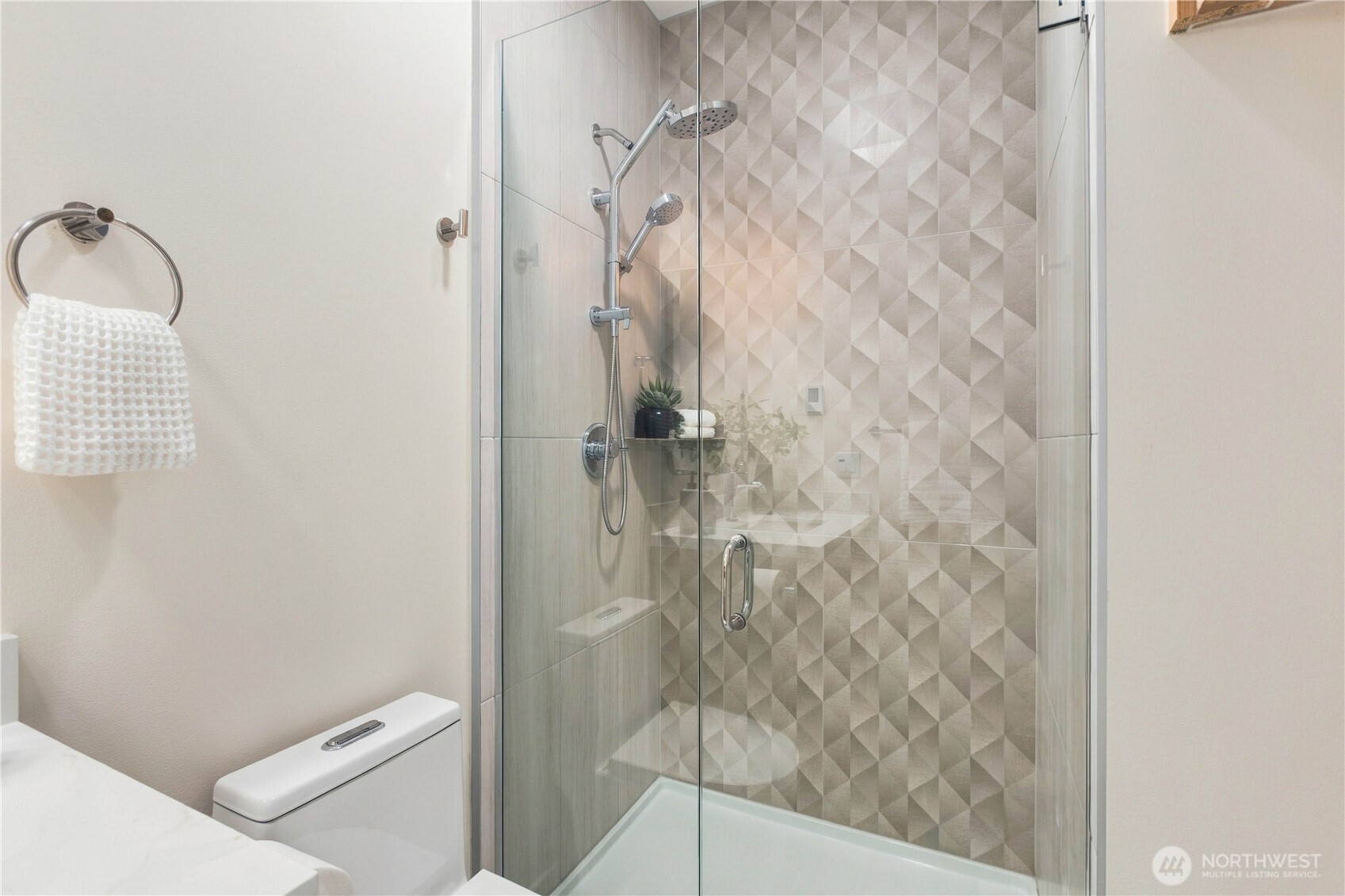 2328 Franklin Avenue E Unit: G