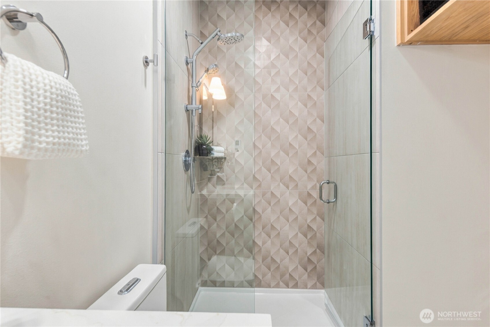 2328 Franklin Avenue E Unit: G